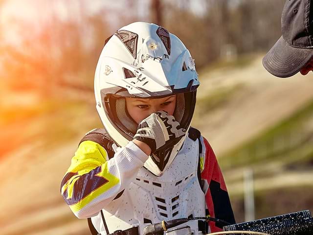 Activité moto électrique en colo de vacances multi activités ce printemps