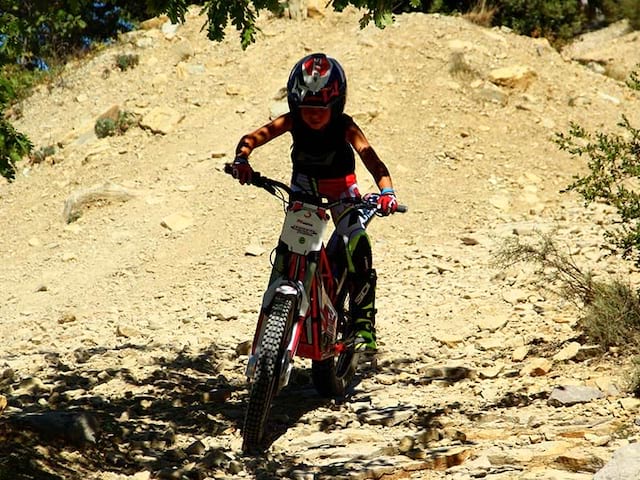Moto en colo de vacances multi activités pour pré ados ce printemps