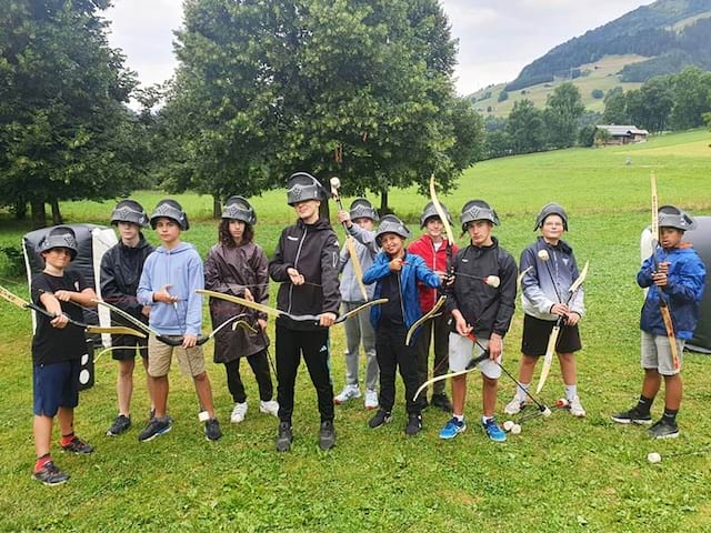 Enfant archery tag colonie de vacances