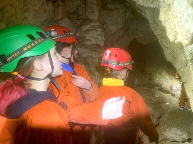 Spéléologie en colo de vacances à Vassieux cet automne