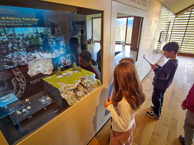 visite du musée de la préhistoire de vassieux sur Vercors en colo