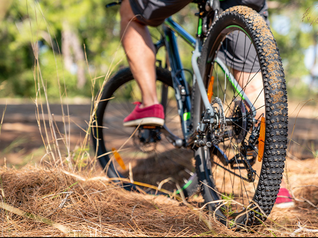 balade en vtt colo itinerante malte vacances de paques pour les jeunes de 13 a 17 ans 