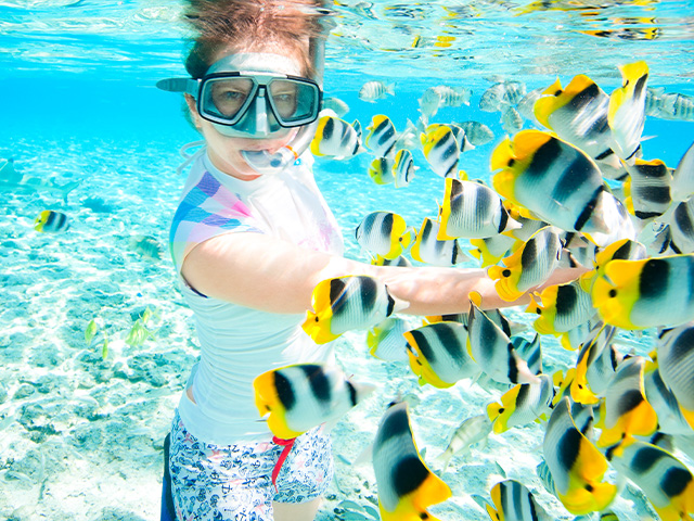 Activité snorkeling en colo de vacances ce printemps à Minorque