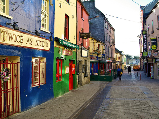 Rue mythique de Dublin ou les jeunes ont été en colo de vacances ce printemps