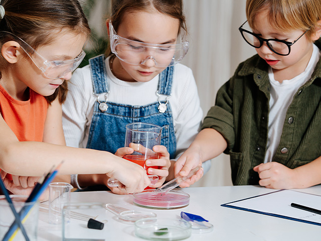 Enfants experience chimie colonie de vacances