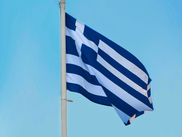 Drapeau Grece en colo de vacances ados ce printemps