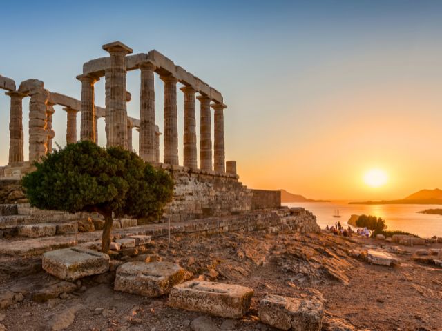 Vue sur le temple de Poseidon en colonie de vacances ce printemps pour les ados