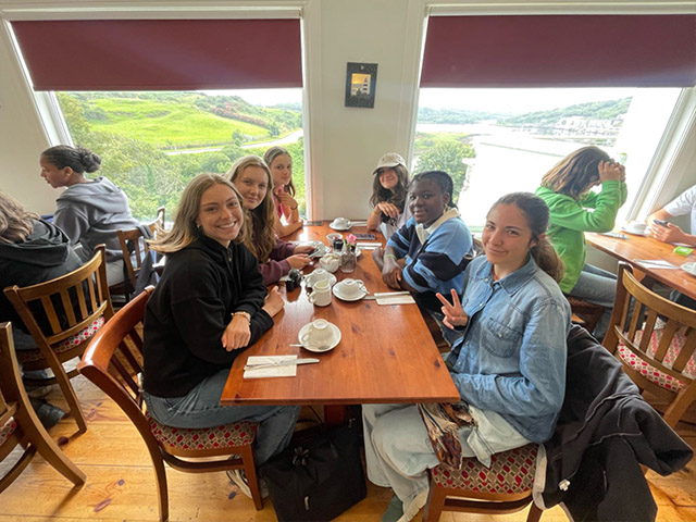 ados en sejour linguistique en irlande