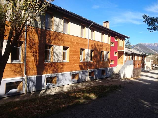 Centre de colonie de vacances à la campagne