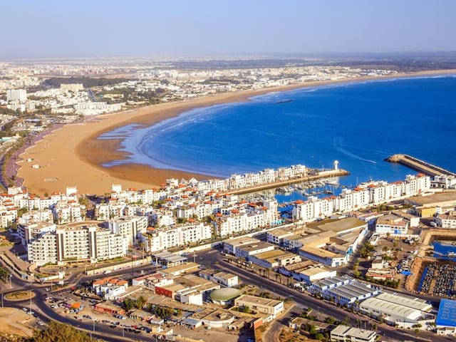 Vue sur Agadir en colonie de vacances au Maroc