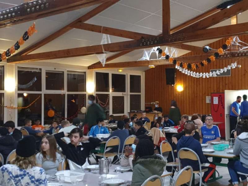 Soirée spéciale Halloween en colo de vacances durant l'automne