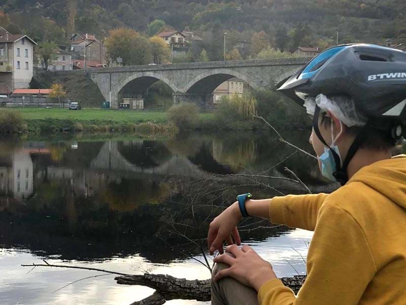 Activité vélo durant la colo de vacances Activ Fun réservée aux jeunes de 12 à 15 ans