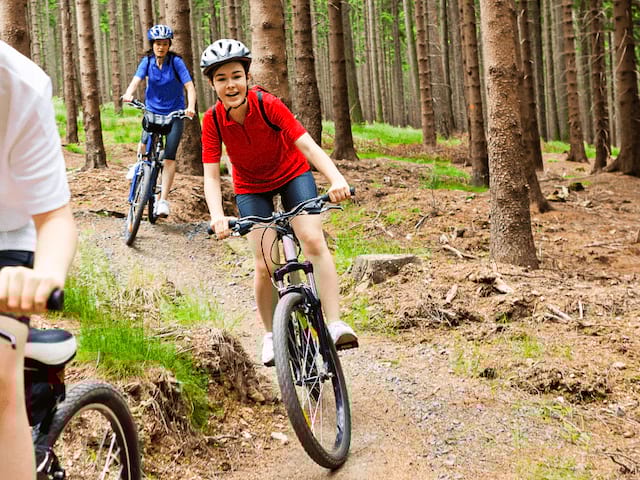 Activité vtc lors de la colonie de vacances les 3 éléments durant l'automne
