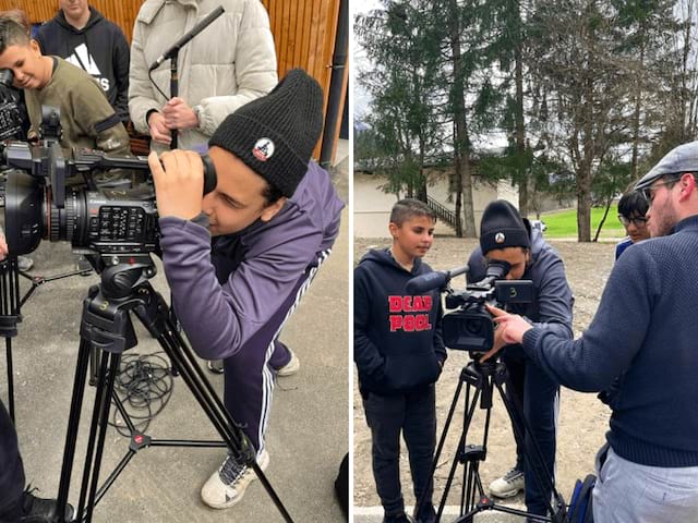 Encadrant cinéma et les jeunes durant la colo de vacances spéciale cinéma de cet automne 