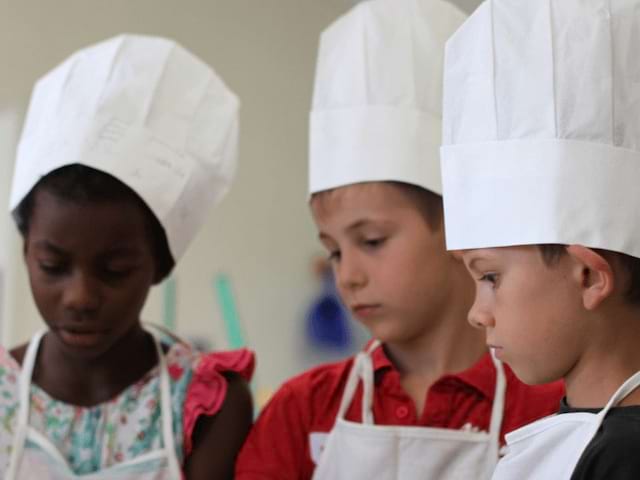 enfants cuisine colonie de vacances halloween