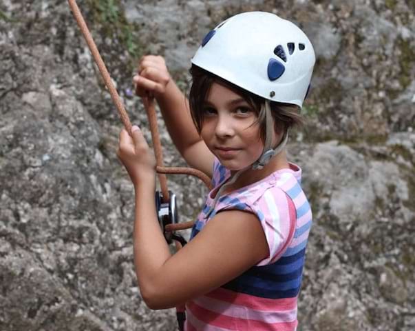 colonie de vacances escalade enfant automne