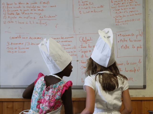 enfants cuisine colonie de vacances halloween