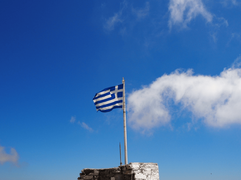 Drapeau grec en colo de vacances cet automne pour les 13-17ans