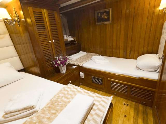 Cabines de bateau en colo de vacances cet automne en octobre pour les 13-17 ans