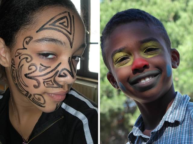 Enfants qui se font maquiller pour le spectacle de cirque en colo de vacances cet automne à Retournac