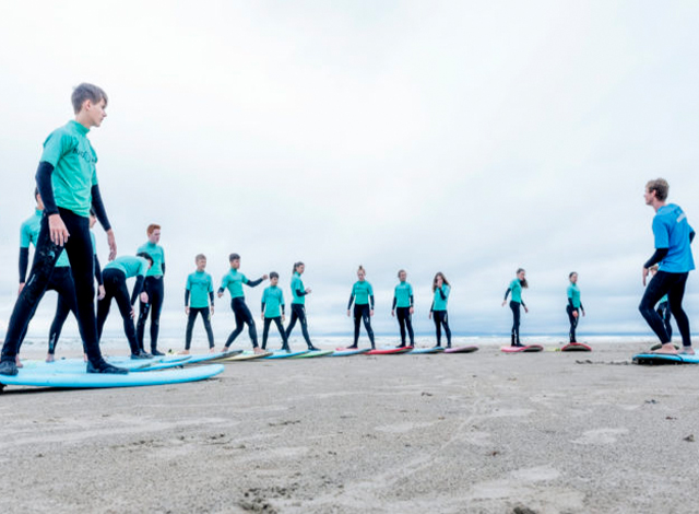 cours en anglais surf plage ados en irlande toussaint