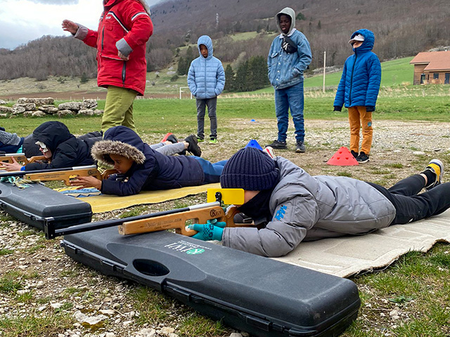 activité biathlon en colonie de vacances à vassieux en vercors