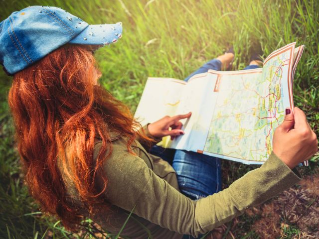 Jeune fille en colo de vacances à Hauteluce cet automne