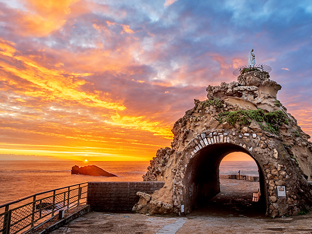 paysage coucher de soleil biarritz en colonie de vacances pour ados