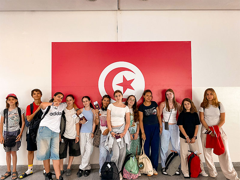 Groupe d'ados en colonie en Tunisie cet automne
