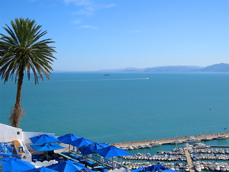 Paysage de Sidi Bou Said en colonie de vacances en Tunisie