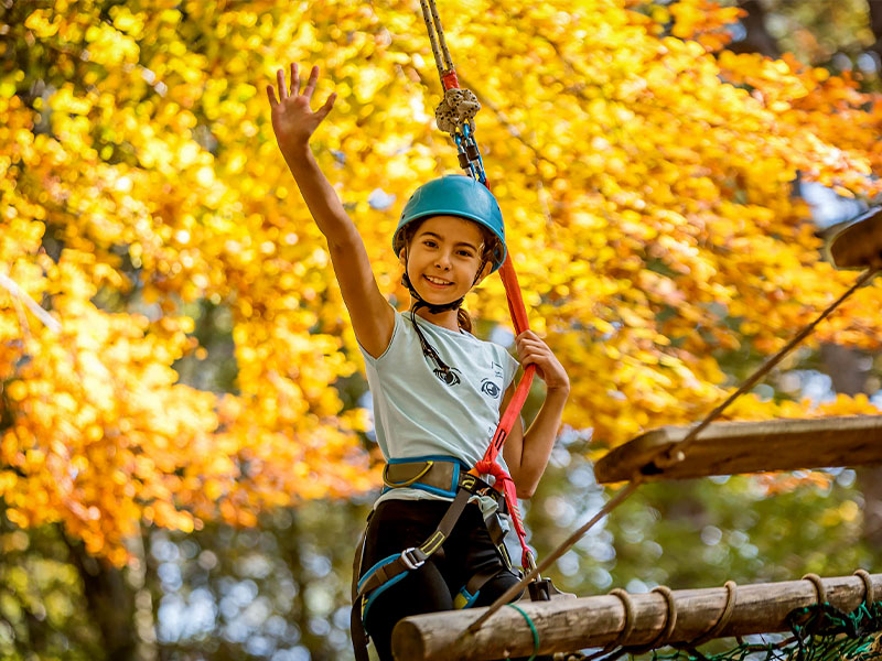 préado en colonie de vacances accrobranche cet automne