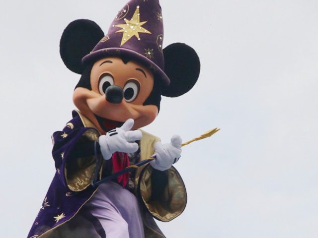 Mickey disneyland colonie de vacances parade