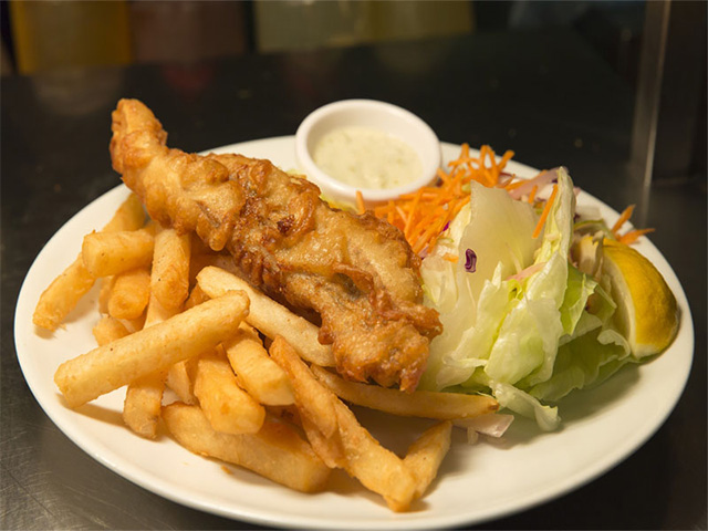 Fish and chips repas anglais typique Londres