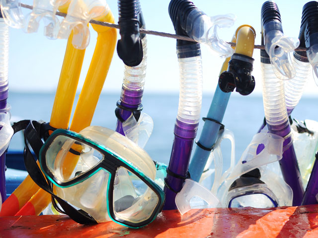 Masque et tuba snorkeling lycéens classe de mer en Corse