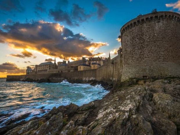 Forteresse de Saint-Malo en été