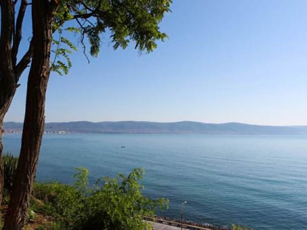 Vue sur la mer noire en colonie de vacances