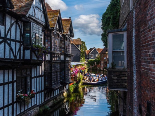 photographie du centre de Canterbury au Royaume Uni  