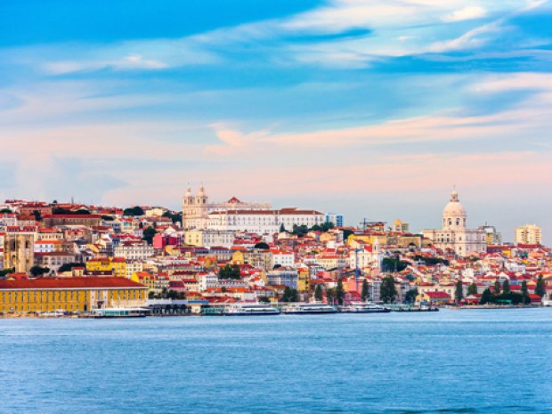 vue panoramique sur lisbonne capitale du portugal colo jeunes 
