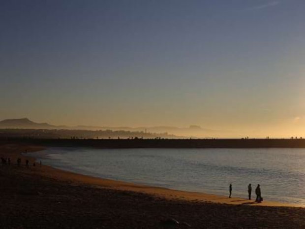 Bord de plage observé lors d'une colo à Anglet pour les ados