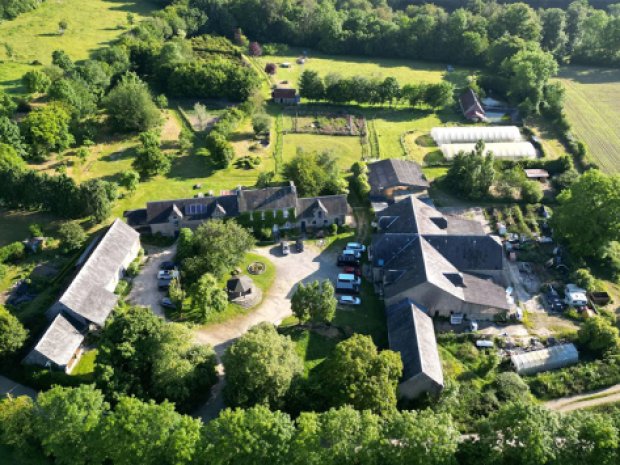 Ferme d'escures vue du ciel en Normandie