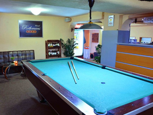 billard hotel colonie de vacances bulgarie voyage hiver