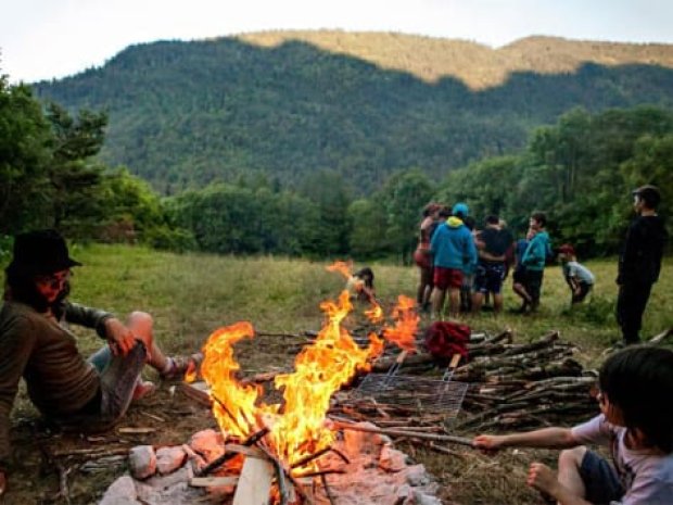 Campement des jeunes en colonie de vacances dans le Trièves cet été