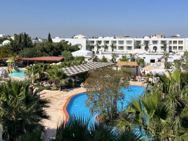 Hotel avec piscine pour colonie de vacances