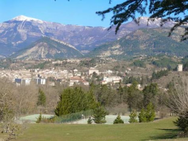 Panoramas sur les montagnes environnantes autour du camping du Martouret