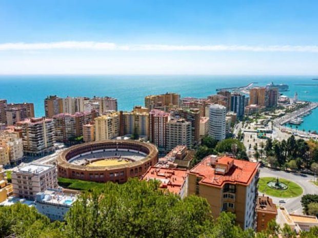 visiter malaga en colonie de vacances