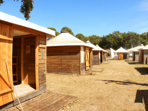 Vue sur les bungalows du centre de vacances Campus Vieux Boucau 