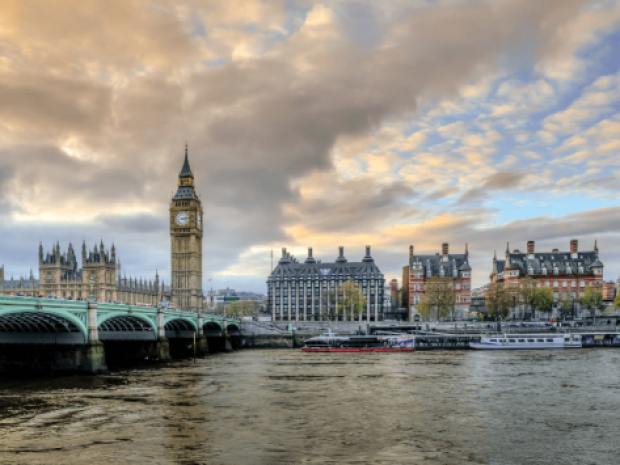 Vue sur Londres où les jeunes partent en colo de vacances cet été