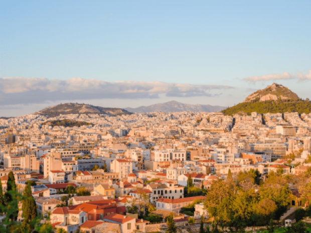 Paysage d'Athènes où voyageront les jeunes en colo en Grèce en itinérance
