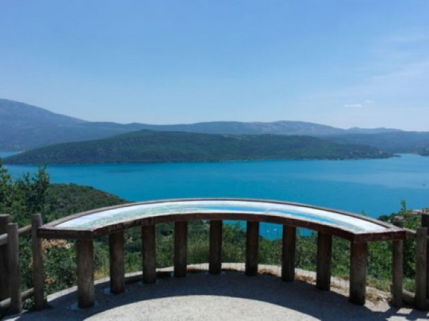 Panorama sur le lac de Sainte Croix