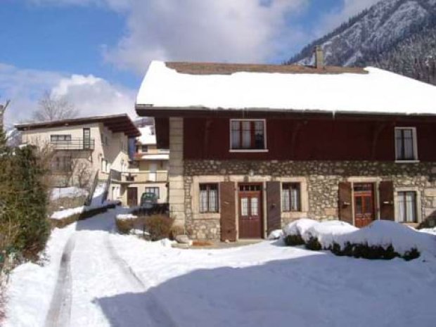 Chalet Sans Soucis à Bellevaux en hiver